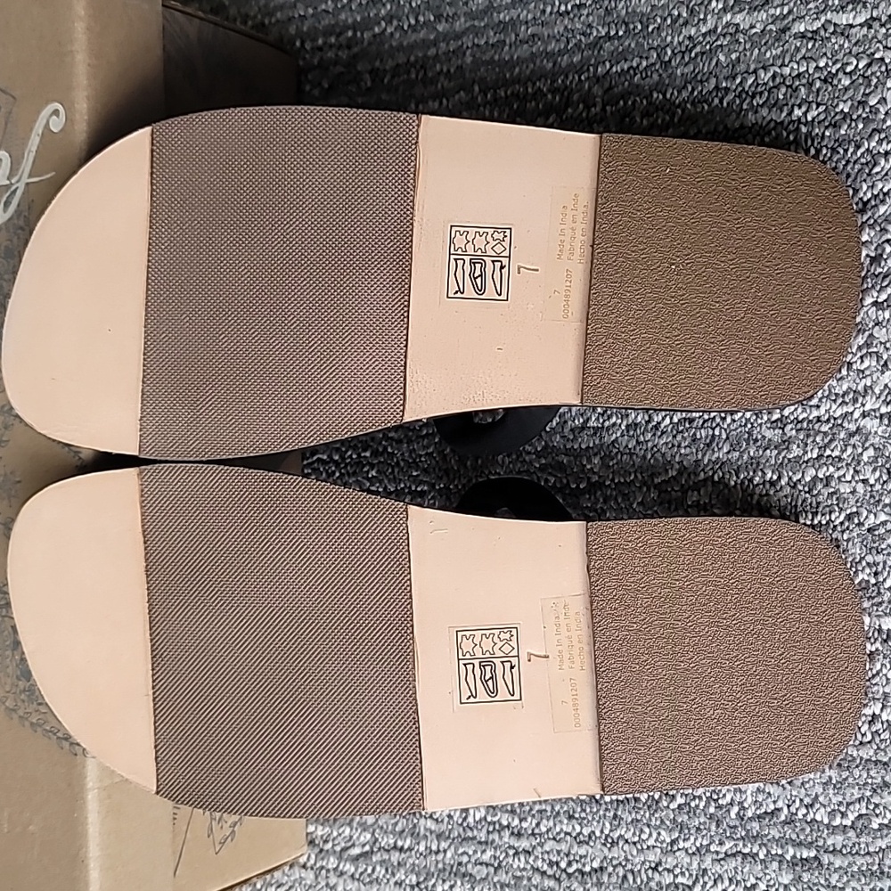 Free People Hadden Suede Slide Sandal Size 7 Color Black New In Box - Picture 6 of 10